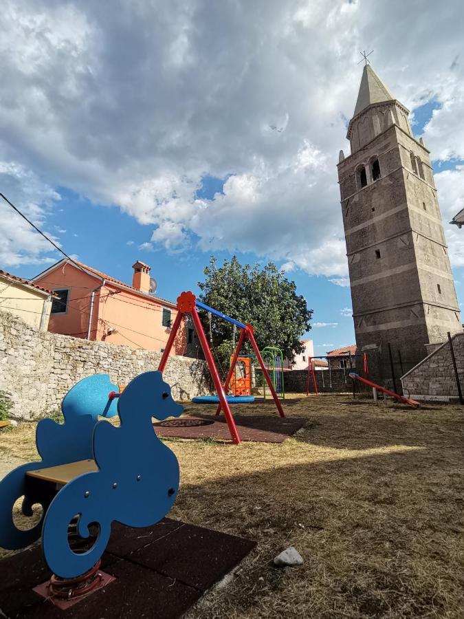 Apartment Branko With Terrace, Old Town Labin Labin (Istria) Exterior foto